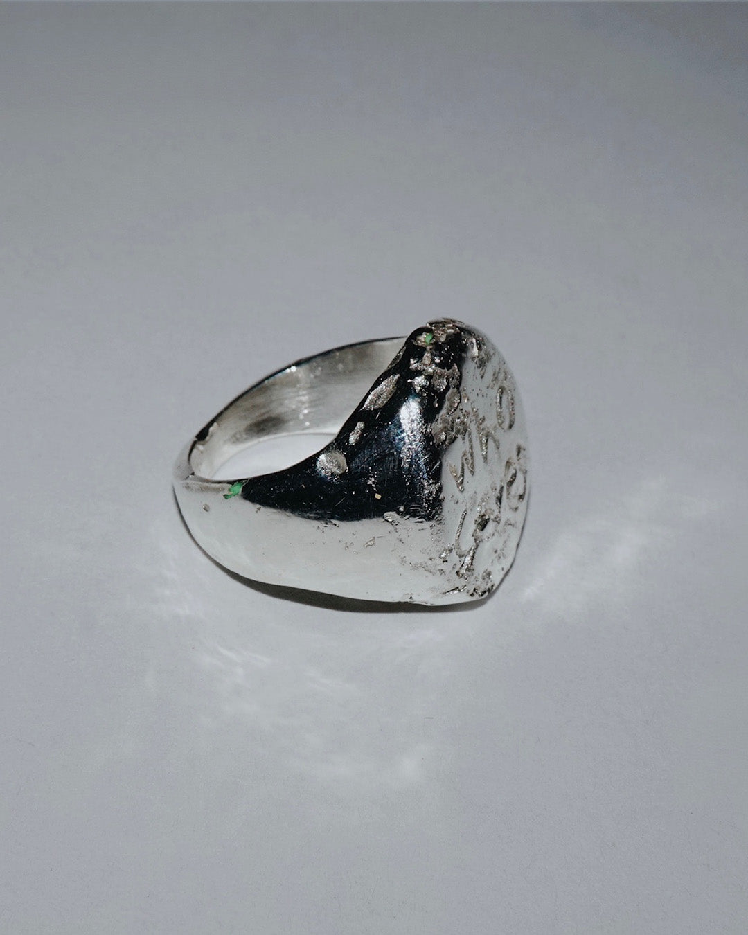LO-9 ANILLO WO CARES