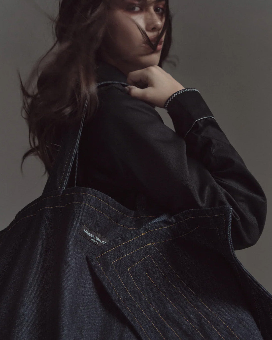 MU-7 TOTE BAG ARCH